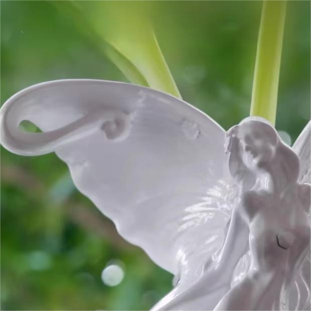 Relief Pearl glaze "Lily of the Valley" Vase Decoration (No water storage)