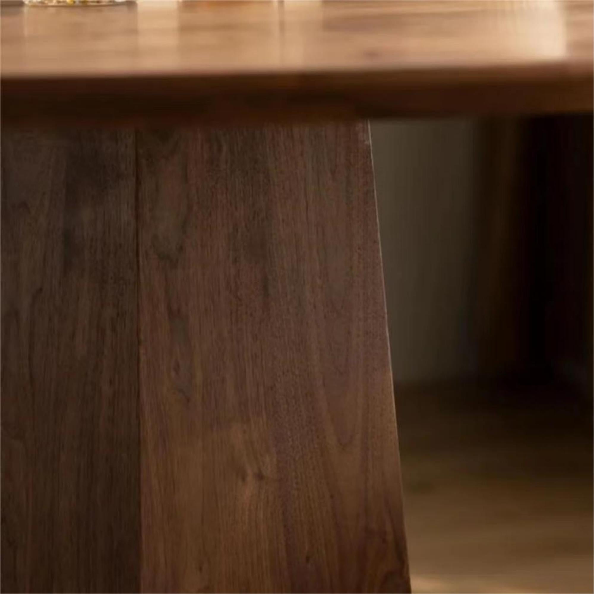 Solid wood dining table made of North American walnut.(Can be customized)