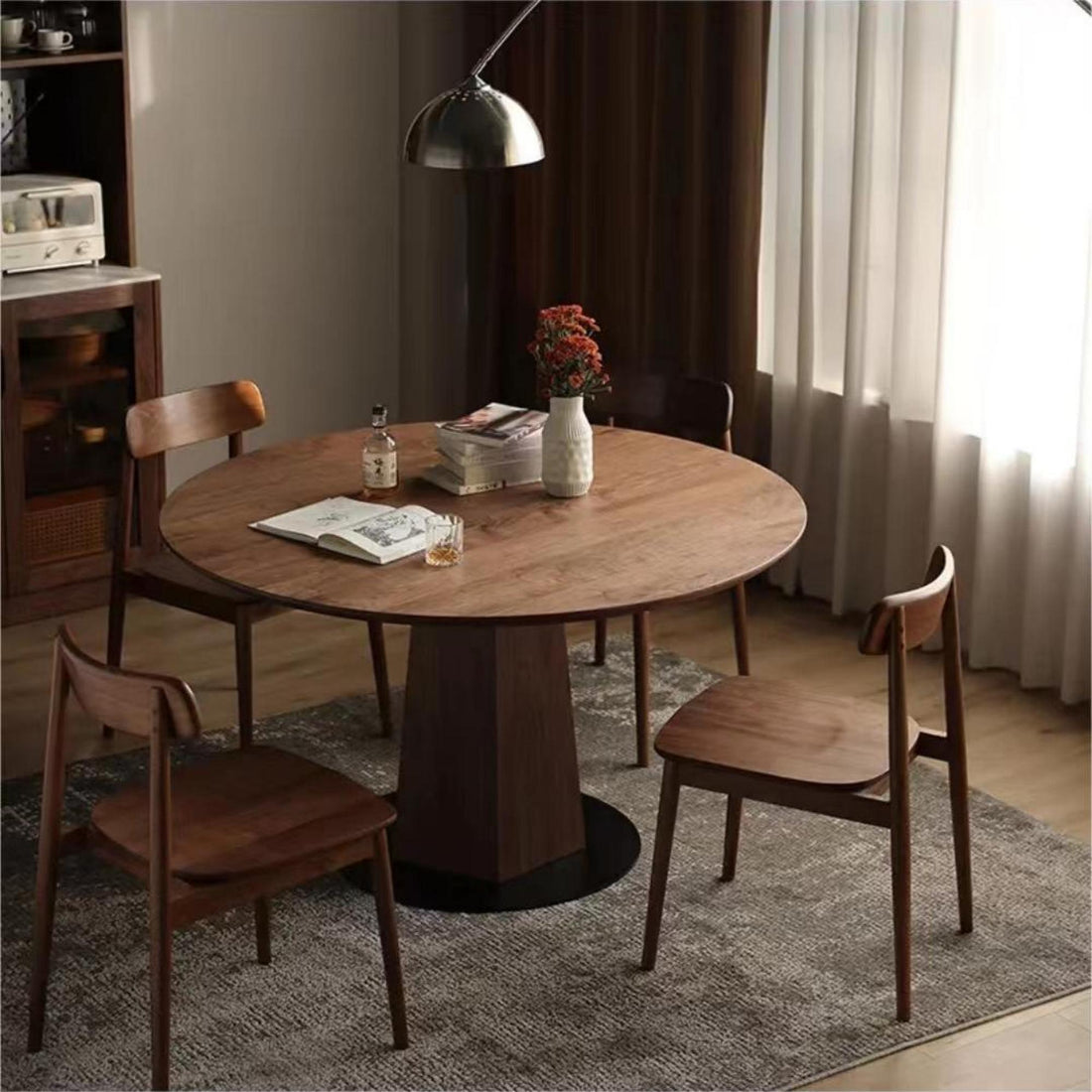 Solid wood dining table made of North American walnut.(Can be customized)